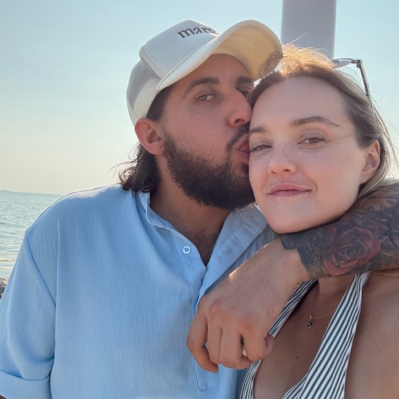 Meet your Posher, Serena - Picture 3 of 8